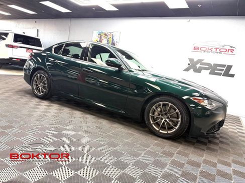 Used 2020 Alfa Romeo Giulia RWD image 1