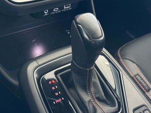 Used 2024 Subaru Crosstrek 2.5i Limited w/ Crosstrek Mirror Package image 24