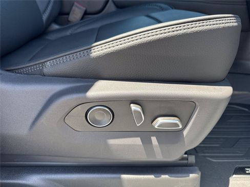 New 2026 GMC Yukon XL Denali RWD image 39
