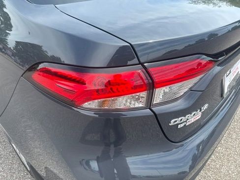 Used 2025 Toyota Corolla LE FWD image 6