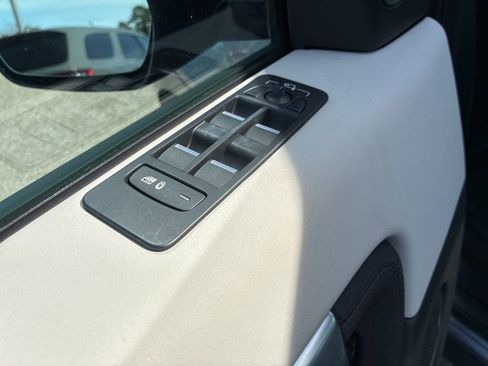 Used 2024 Land Rover Discovery Sport S image 12