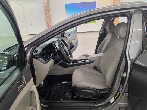 Used 2019 Hyundai Sonata SE w/ Winter Weather Package FWD image 29
