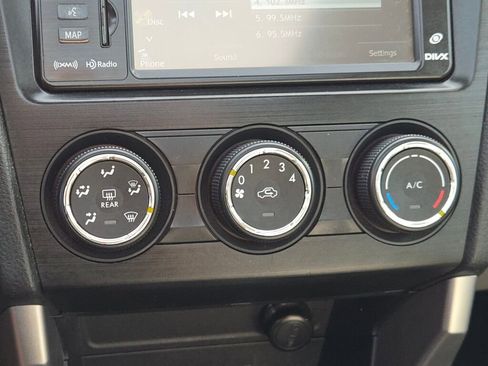 Used 2015 Subaru Forester 2.5i Premium image 27