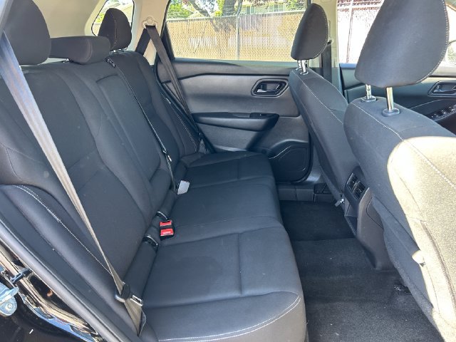 Used 2024 Nissan Rogue S FWD image 30