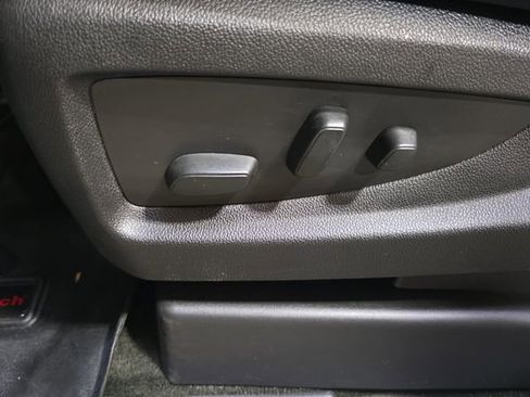 Used 2017 GMC Sierra 1500 SLE image 34