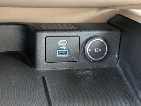 Used 2021 Ford Escape SE w/ Convenience Package image 30