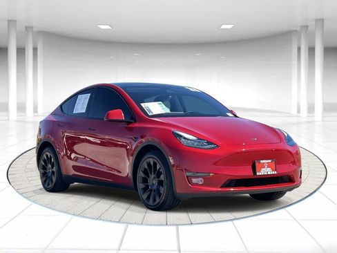 Used 2023 Tesla Model Y Long Range image 5