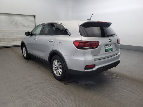 Used 2019 Kia Sorento LX image 5