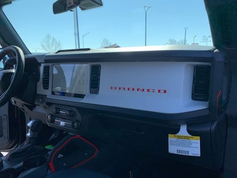 New 2025 Ford Bronco Heritage Edition image 15