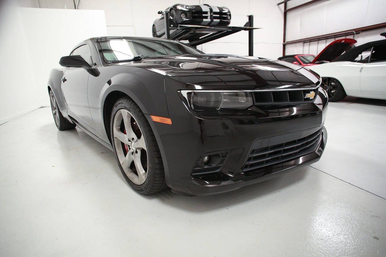 Used 2014 Chevrolet Camaro SS w/ RS Package RWD image 8