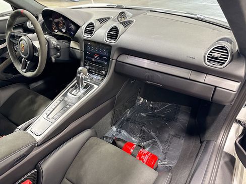 Certified 2021 Porsche 718 Cayman GT4 RWD image 14