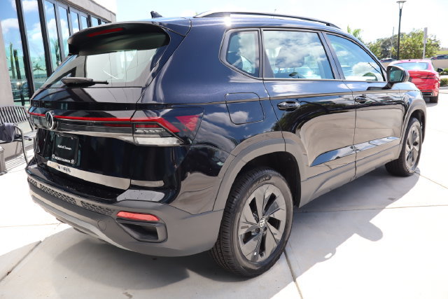 Used 2025 Volkswagen Taos S FWD image 3