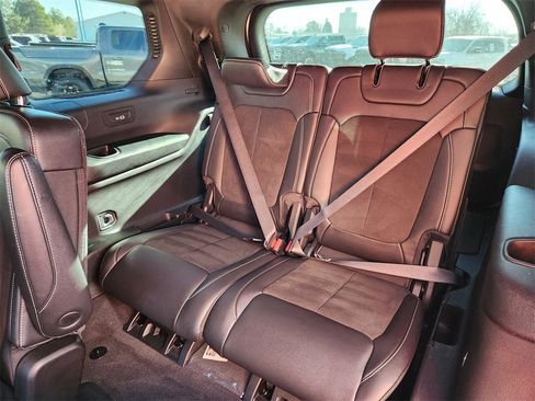 Used 2022 Jeep Grand Cherokee L Altitude image 10