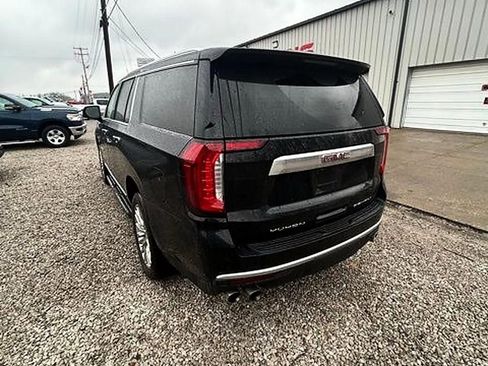 Used 2023 GMC Yukon XL Denali w/ Advanced Technology Package image 9