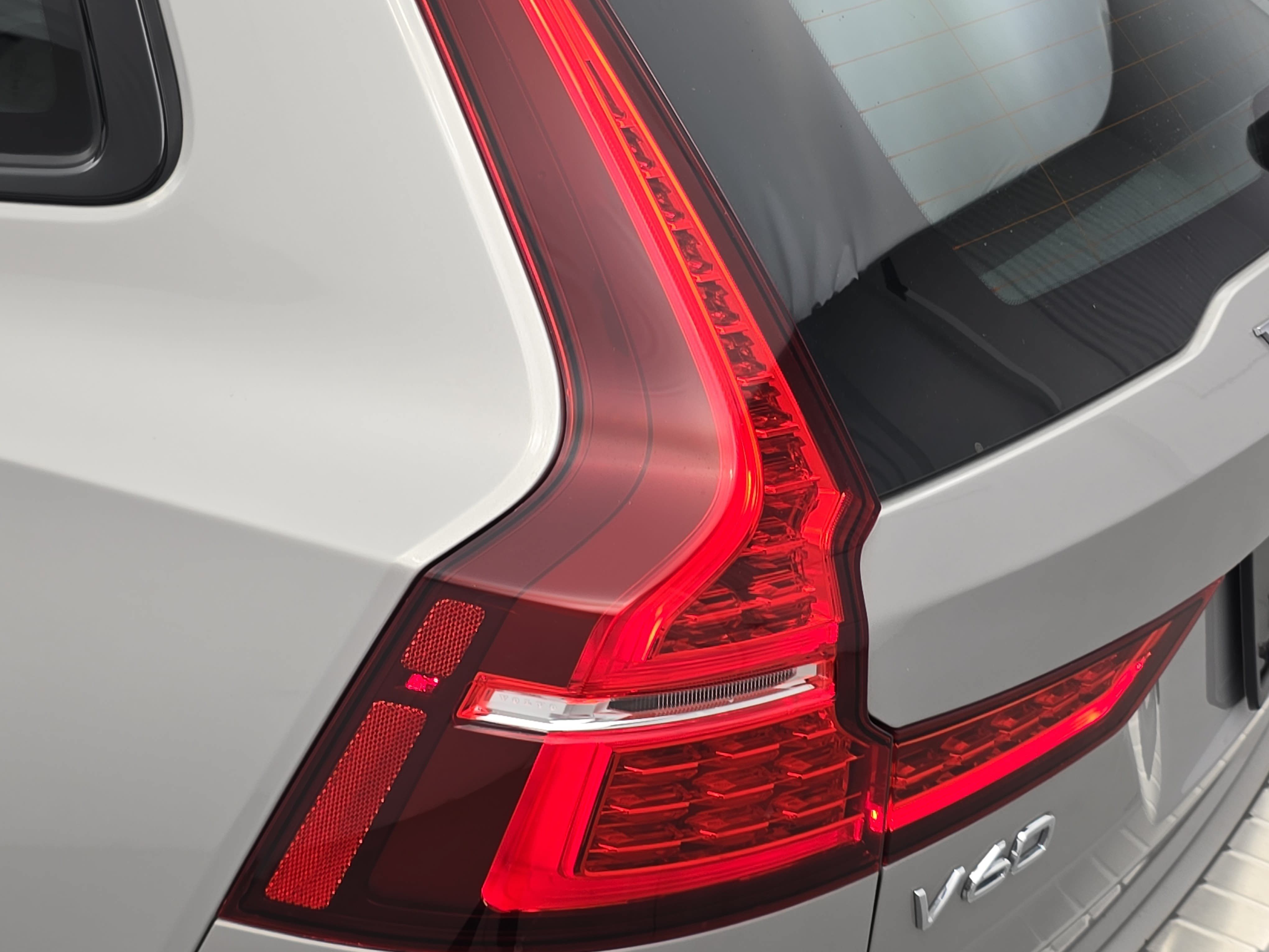 Used 2024 Volvo V60 T8 Polestar w/ Protection Package Premier AWD/4WD image 35