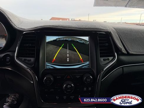 Used 2018 Jeep Grand Cherokee Limited image 15