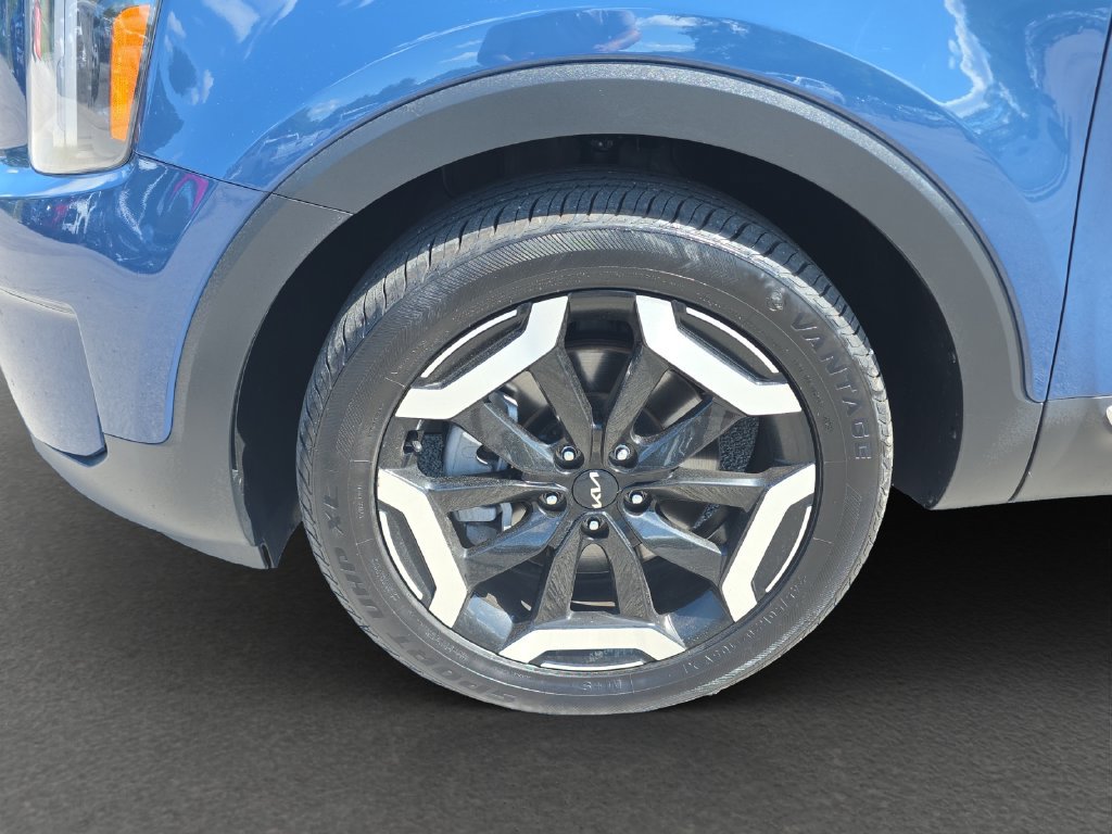 Used 2025 Kia Telluride S AWD/4WD image 4