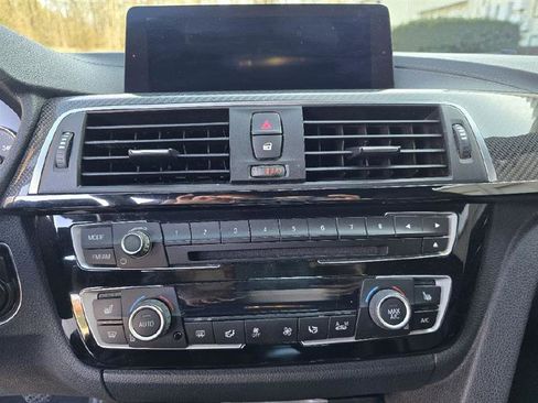 Used 2018 BMW M4 Coupe image 30