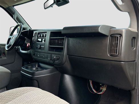 Used 2020 Chevrolet Express 3500 LT w/ LT Preferred Equipment Group RWD image 27