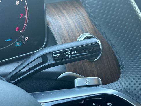 Certified 2025 Mercedes-Benz GLC 300 image 24