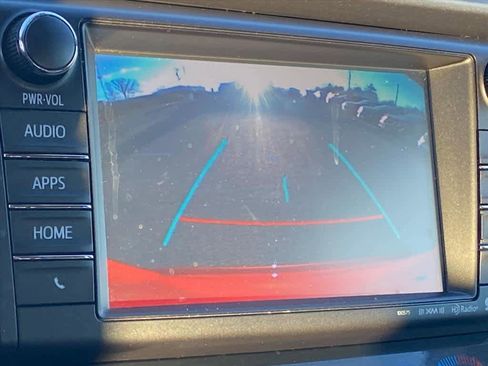 Used 2017 Toyota RAV4 Limited image 19