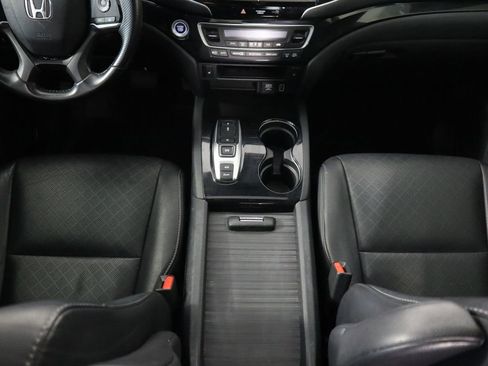 Used 2020 Honda Passport Touring image 17