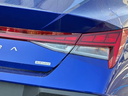 New 2025 Hyundai Elantra Blue image 30