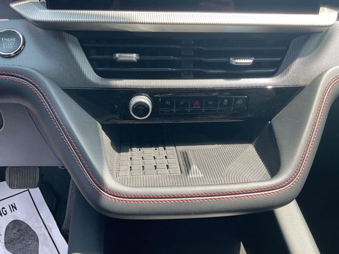 Used 2025 Ford Explorer ST image 15