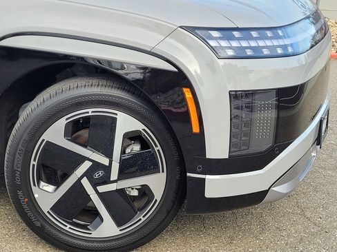 Certified 2026 Hyundai Ioniq 9 Limited image 16