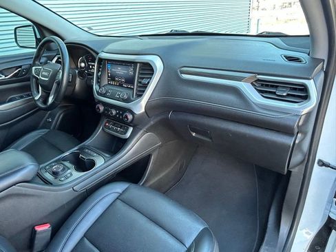 Used 2023 GMC Acadia SLT image 46
