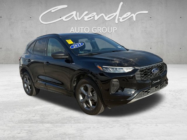 Used 2023 Ford Escape ST-Line AWD/4WD image 2