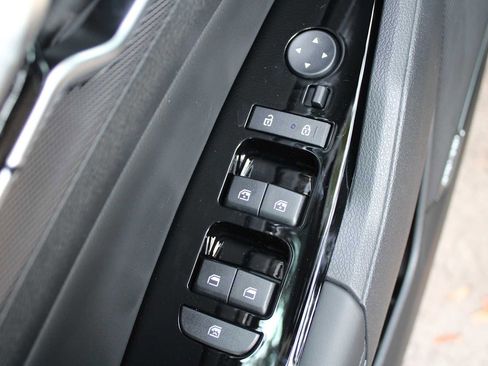 New 2026 Kia Sportage SX image 21