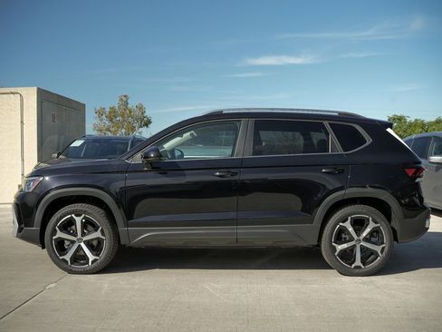 New 2026 Volkswagen Taos SEL AWD/4WD image 3