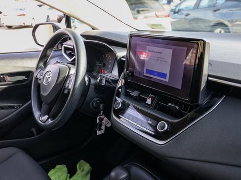 Used 2023 Toyota Corolla LE image 24