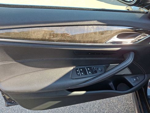 Used 2022 BMW 540i xDrive w/ Executive Package image 13