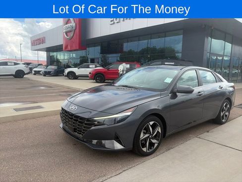 Used 2023 Hyundai Elantra Limited FWD image 1