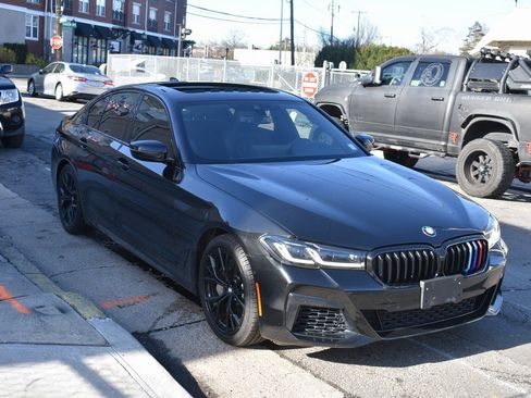 Used 2021 BMW 540i xDrive w/ M Sport Package image 4