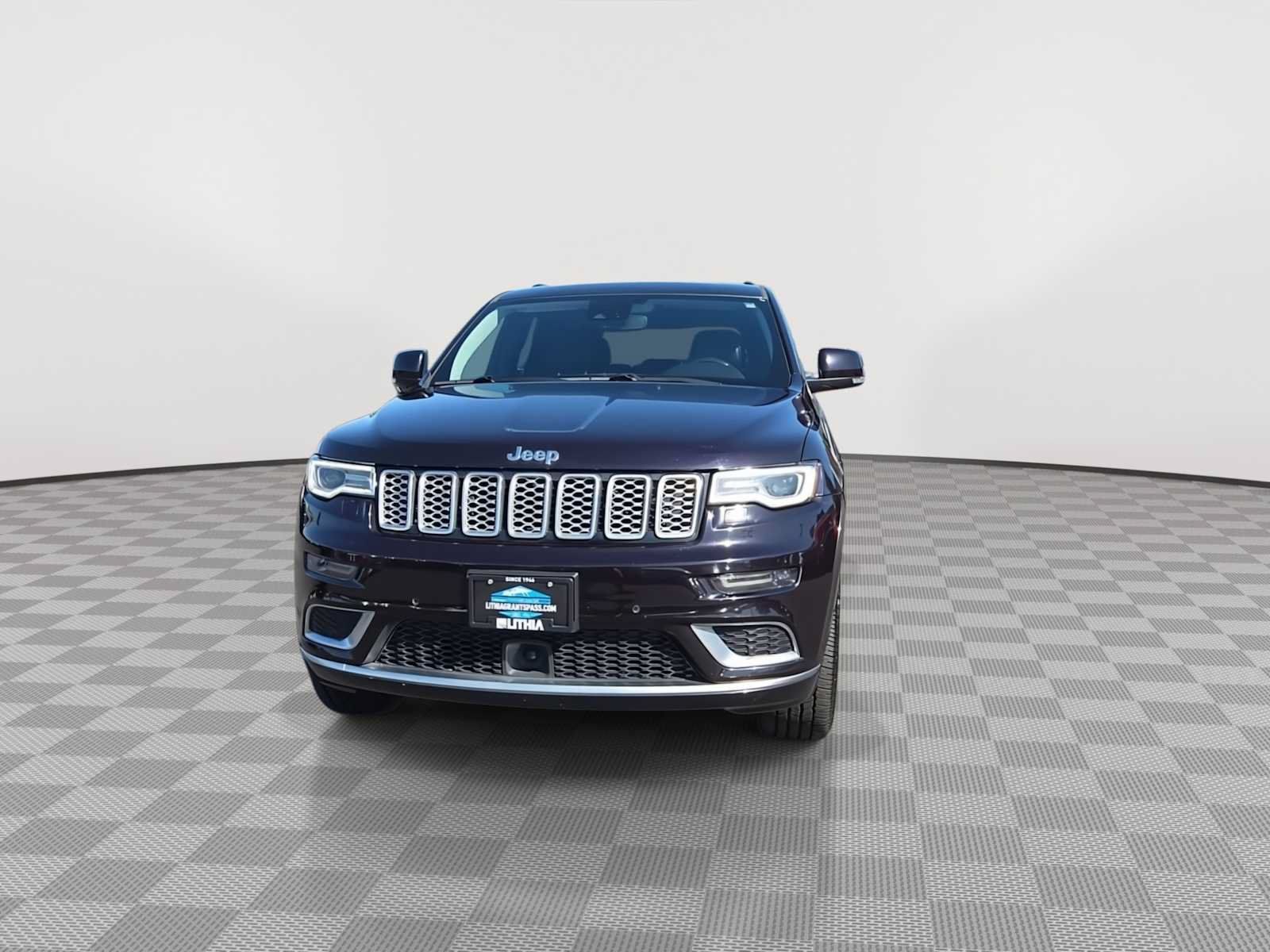 Used 2018 Jeep Grand Cherokee Summit w/ Platinum Series Group AWD/4WD image 3