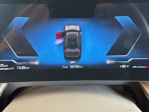Used 2025 BMW X1 xDrive28i w/ M Sport Package AWD/4WD image 19