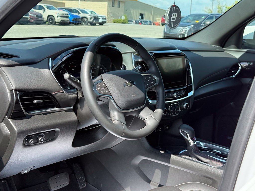 Used 2023 Chevrolet Traverse RS w/ LPO, Floor Liner Package AWD/4WD image 26