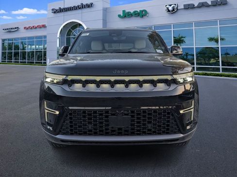 New 2026 Jeep Grand Wagoneer L Limited AWD/4WD image 2