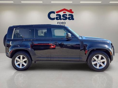 Used 2022 Land Rover Defender 110 S image 2