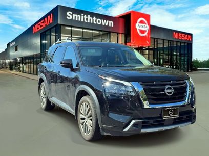 New 2025 Nissan Pathfinder SL w/ SL Premium Package