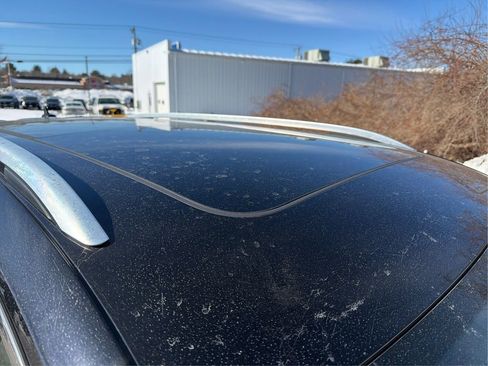 Used 2021 Volkswagen Tiguan SEL image 11