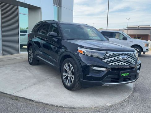 Used 2020 Ford Explorer Platinum w/ Premium Technology Package AWD/4WD image 3