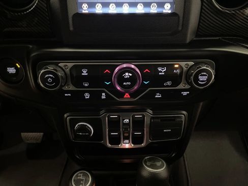 Used 2021 Jeep Wrangler Unlimited Sport AWD/4WD image 34