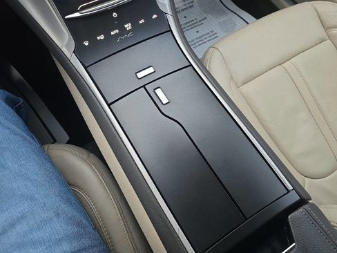 Used 2016 Lincoln MKZ w/ Equipment Group 200A Select image 33