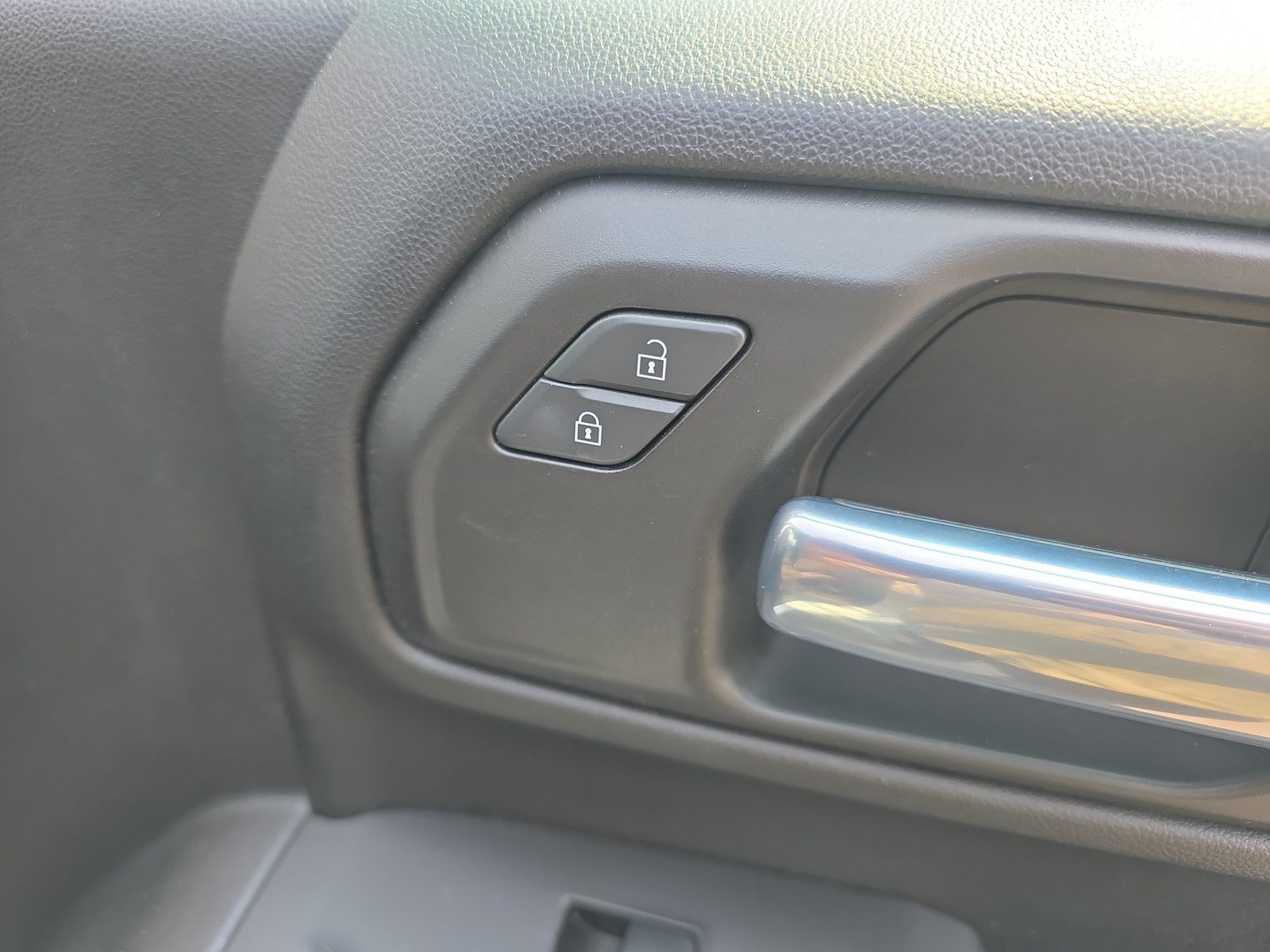 Used 2021 Chevrolet Silverado 1500 Custom w/ LPO, Dark Essentials Package AWD/4WD image 15