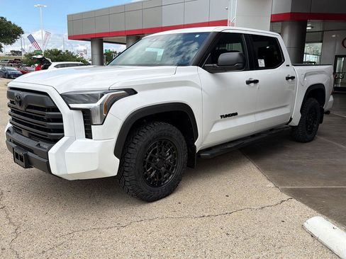 New 2026 Toyota Tundra SR5 RWD image 3