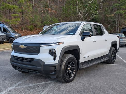 Used 2024 Chevrolet Silverado EV W/T image 7